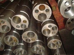 數控加工中心孔加工后出現刮痕的處理方法,原來